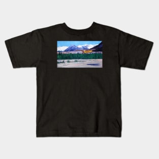 Wrangell Mountain Landing Kids T-Shirt